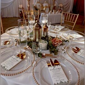 *Brand New* 100 Piece Clear Charger Plates w/gold edges. 13 Inch Round Acrylic